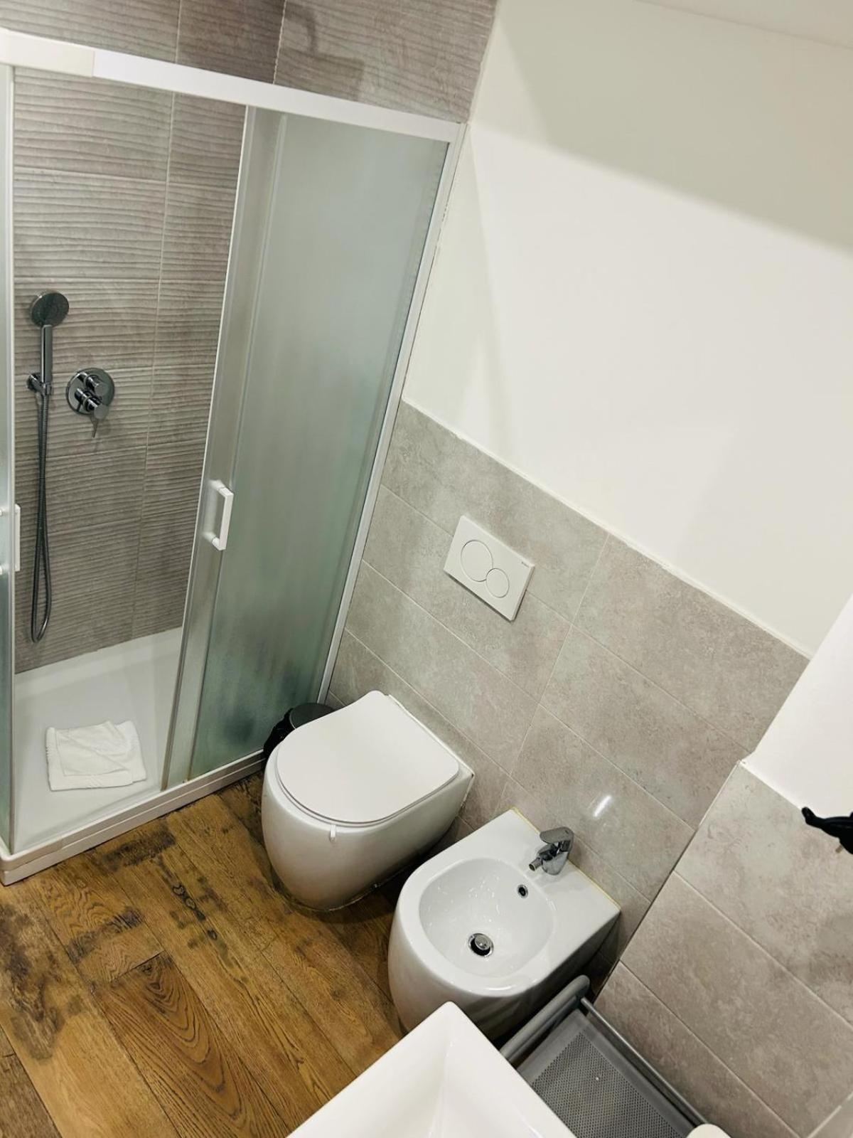 Easy Room Italy Milan Exterior photo