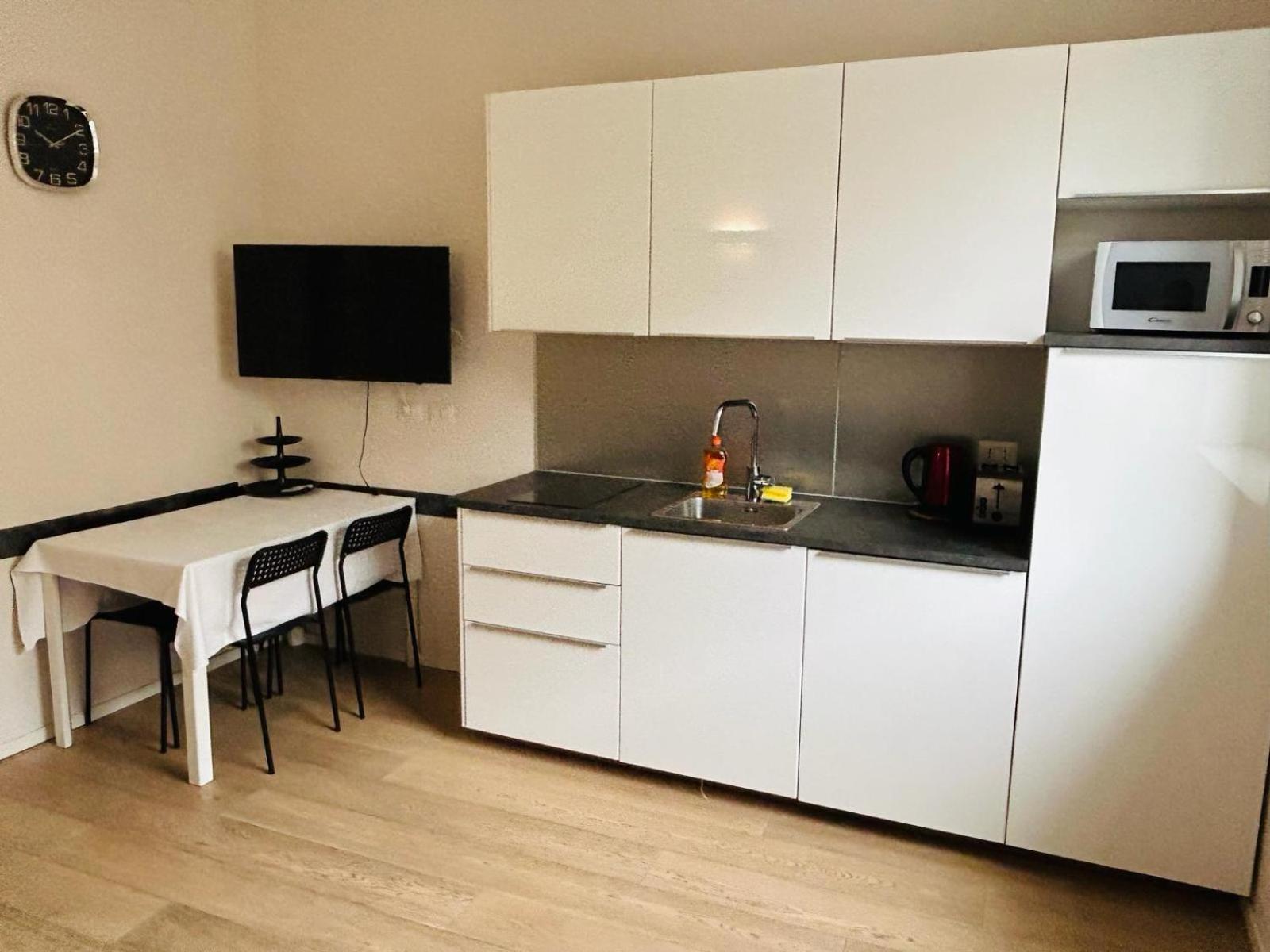 Easy Room Italy Milan Exterior photo