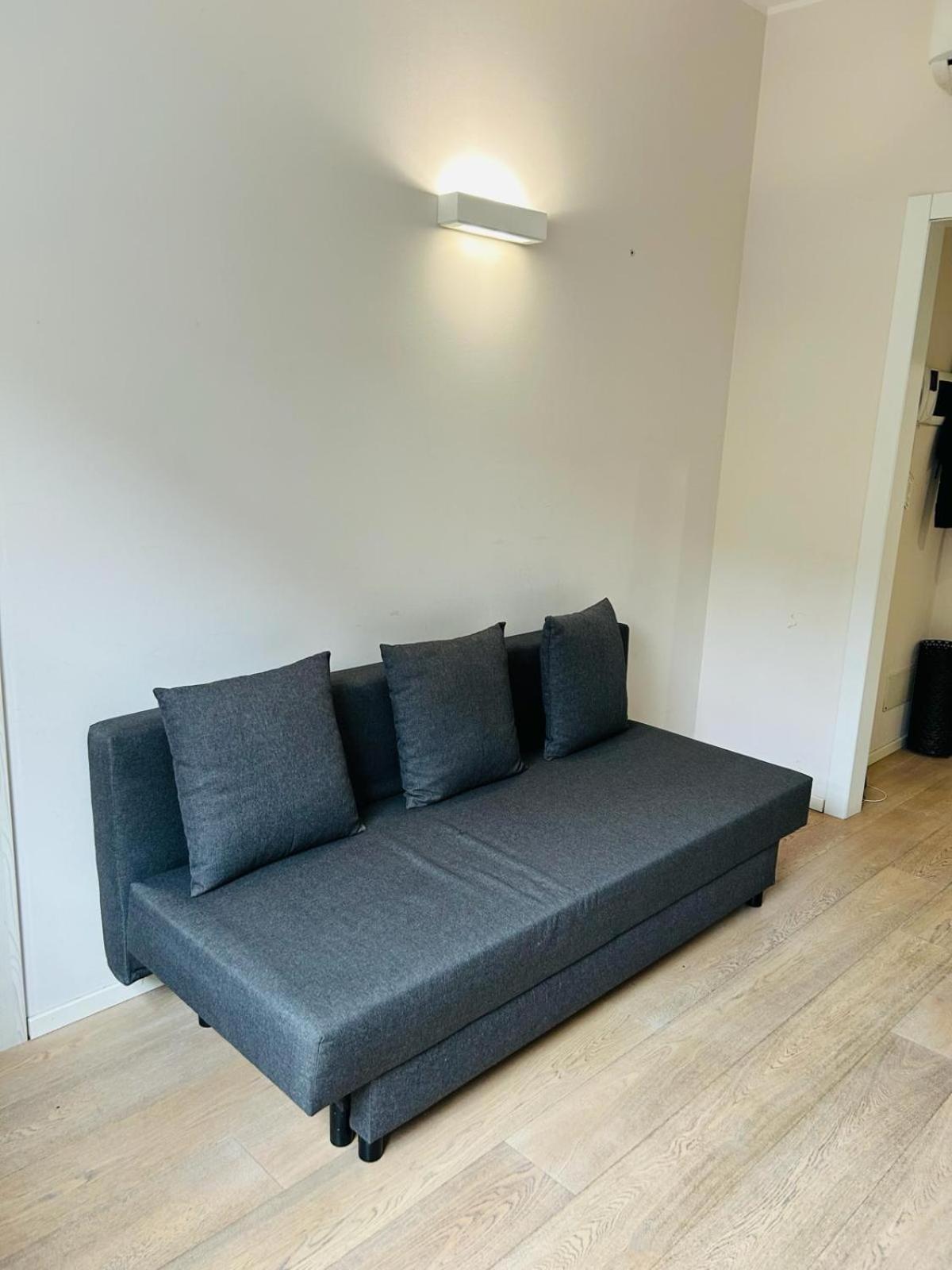 Easy Room Italy Milan Exterior photo